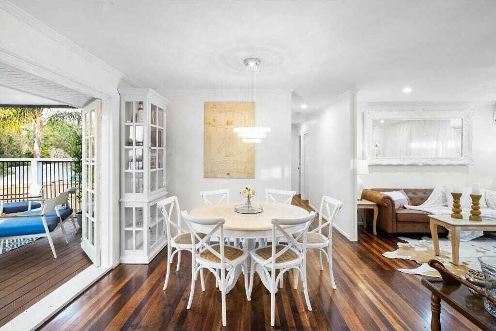 Photo of Livingroom in Varsity Lakes