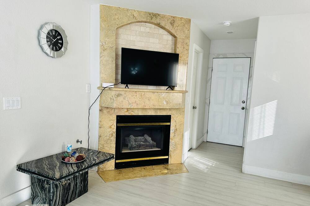 Photo of Livingroom in Sunrise Manor