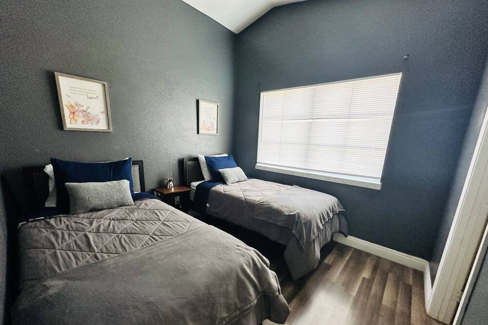 Photo of Bedroom in Sunrise Manor