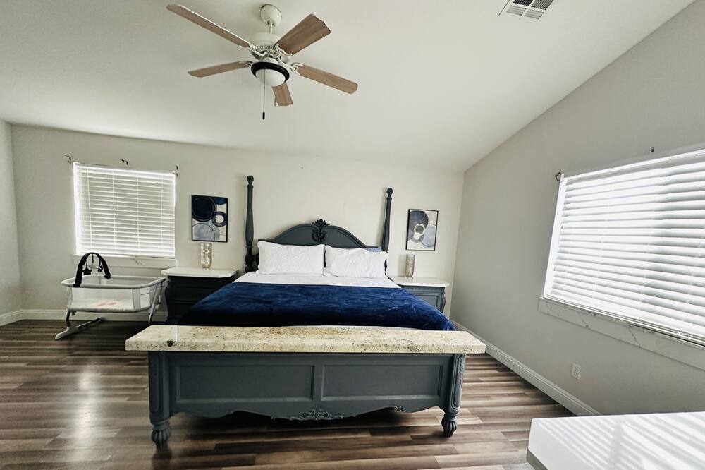 Photo of Bedroom in Sunrise Manor