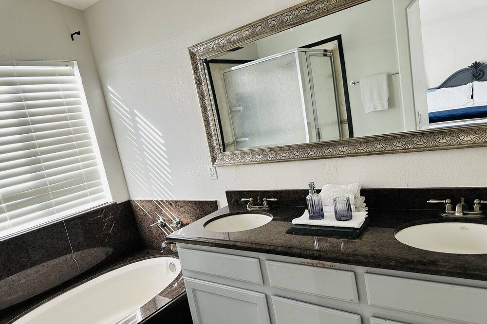 Photo of Bathroom in Sunrise Manor