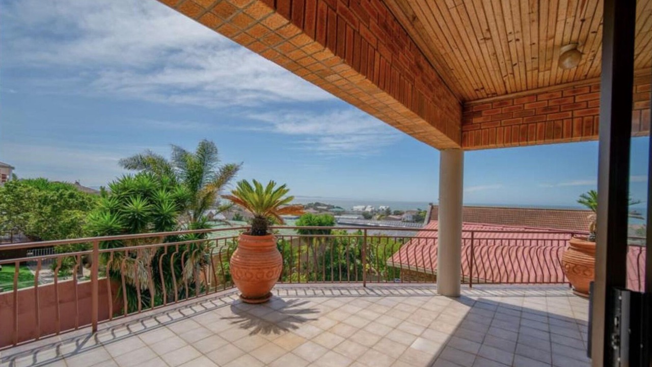 Photo of Patio Balcony in Wavecrest