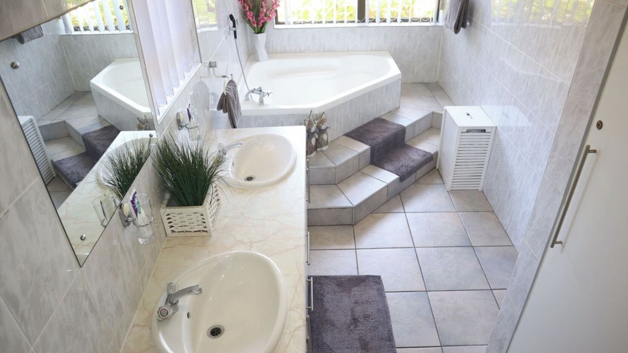 Photo of Bathroom in Wavecrest