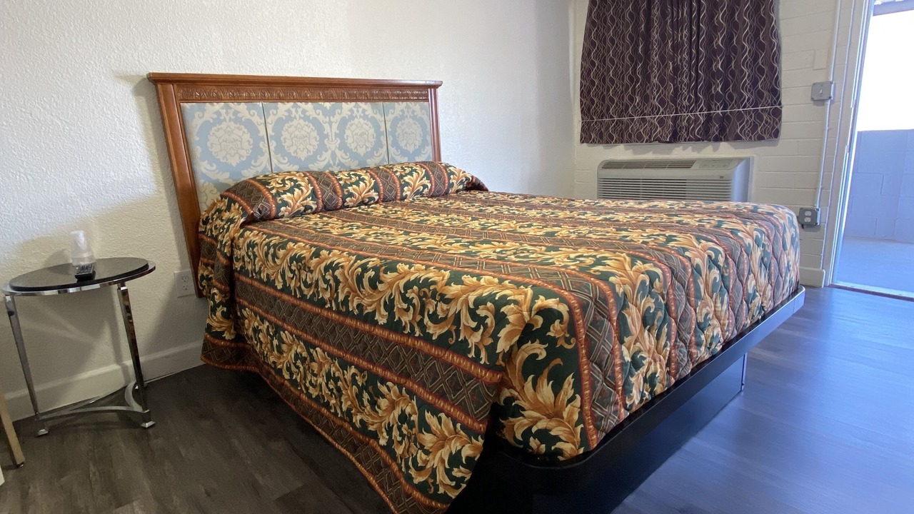 Photo of Bedroom in Sunrise Manor