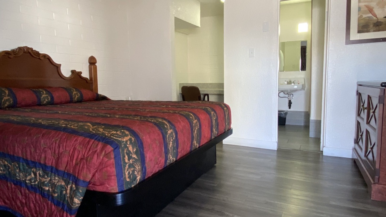 Photo of Bedroom in Sunrise Manor