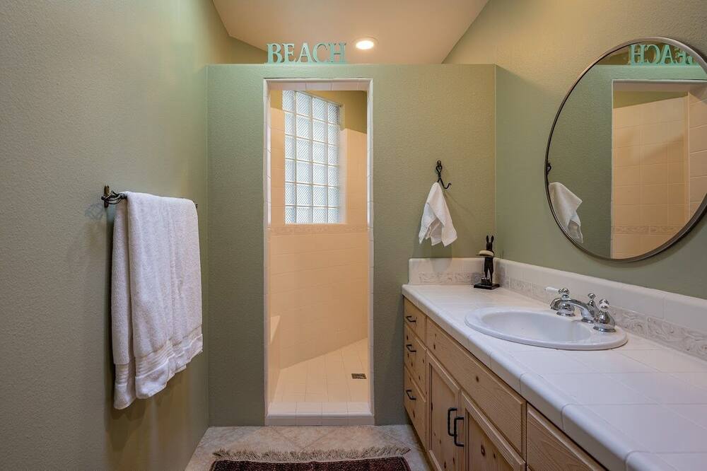 Photo of Bathroom in Palm Desert