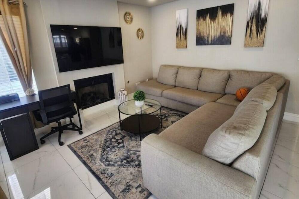 Photo of Livingroom in Spring Valley