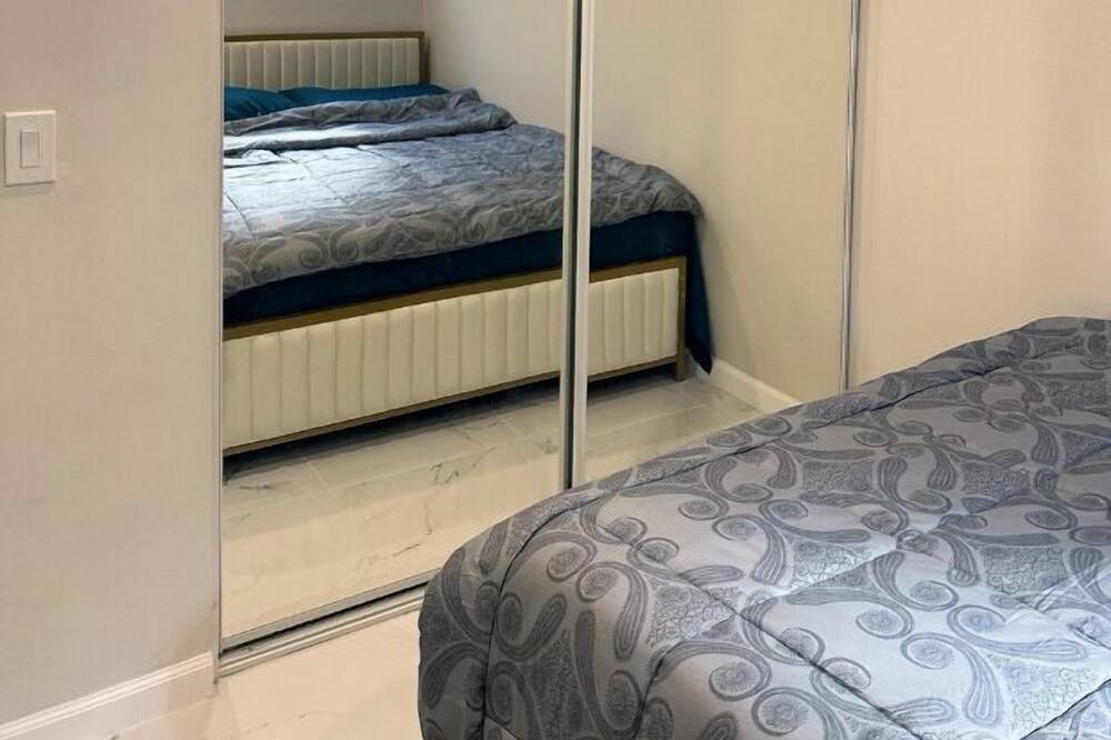 Photo of Bedroom in Calabasas
