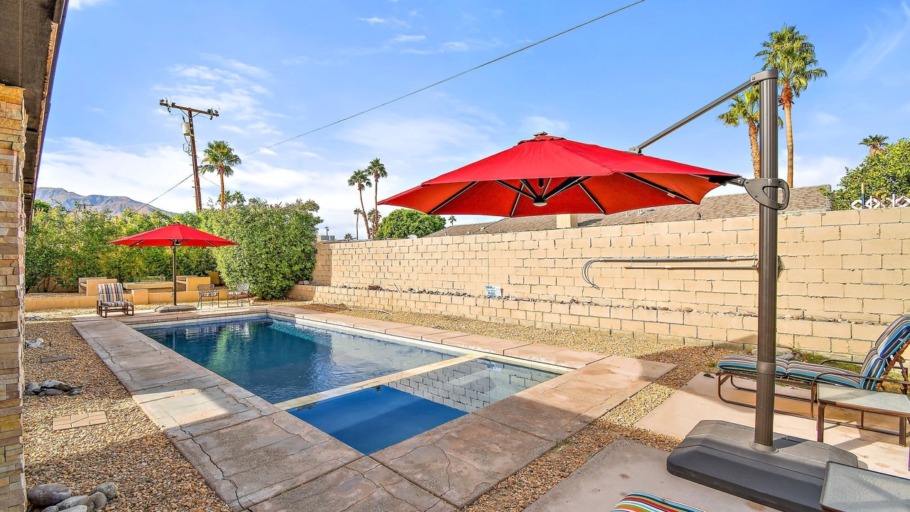 Photo of Outdoor in Racquet Club South
