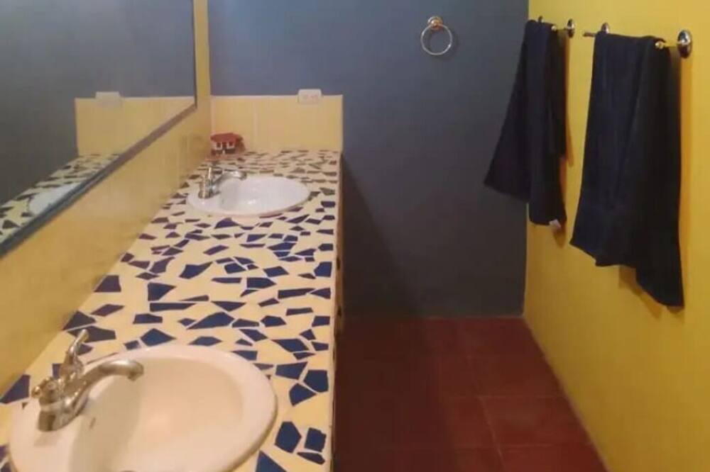 Photo of Bathroom in Tamarindo