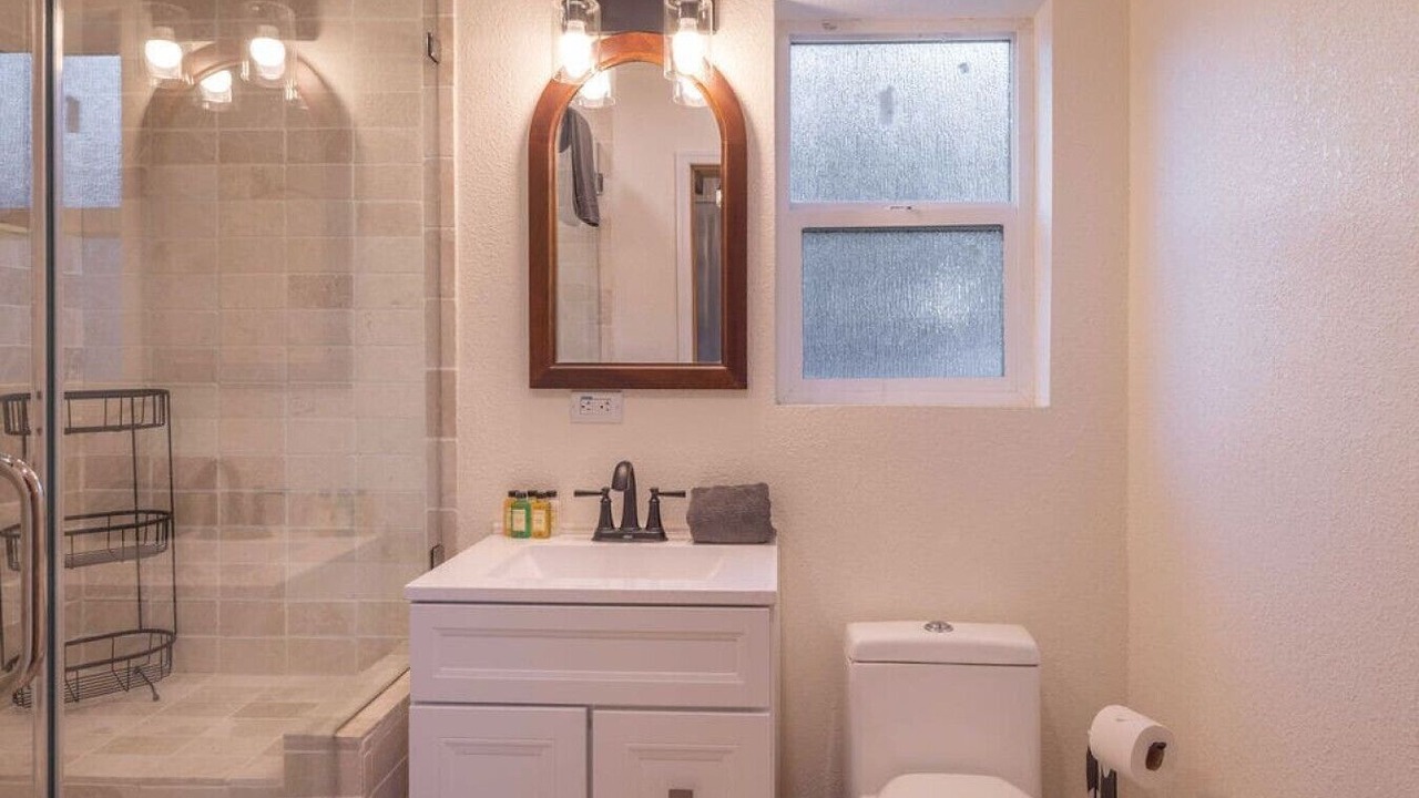 Photo of Bathroom in Woodlands