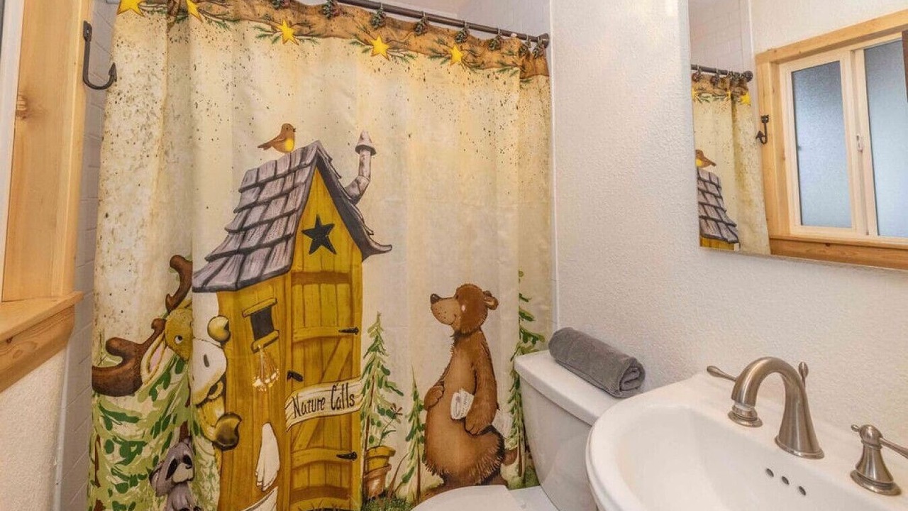 Photo of Bathroom in Woodlands