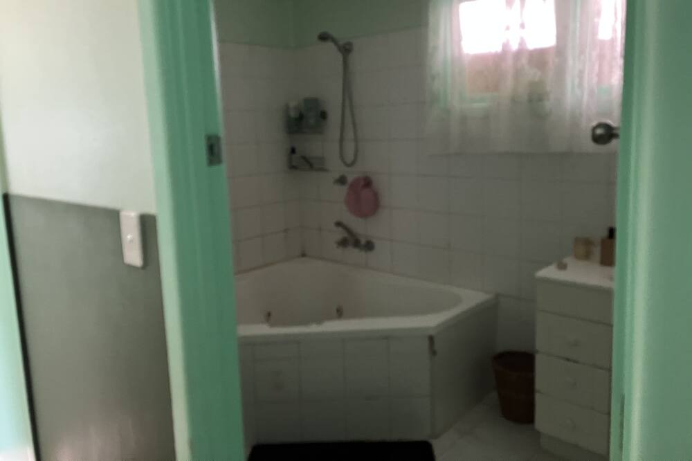 Photo of Bathroom in Esk