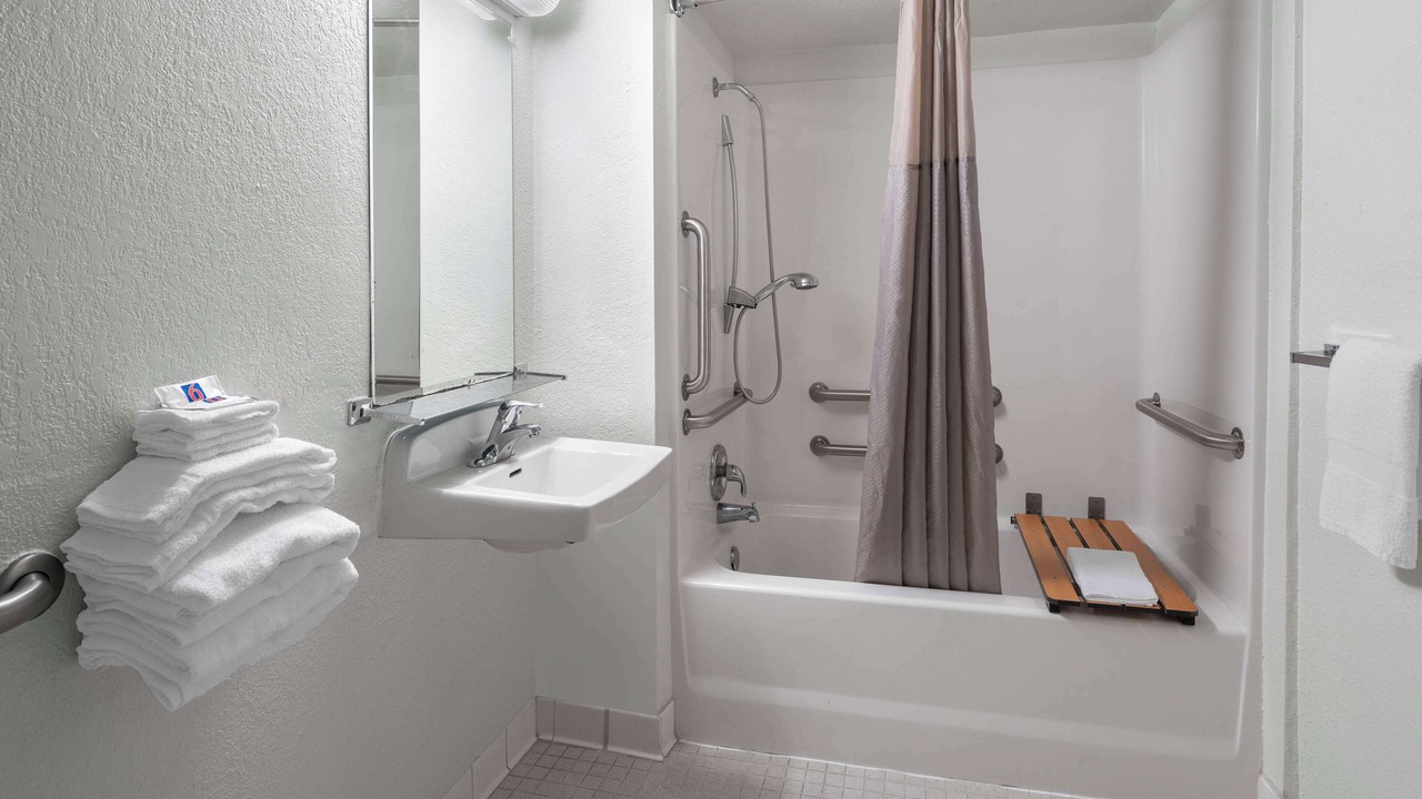 Photo of Bathroom in Carpinteria
