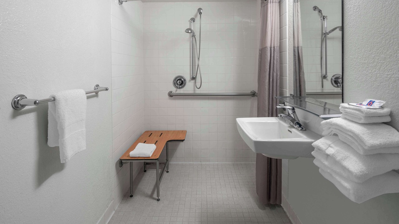 Photo of Bathroom in Carpinteria