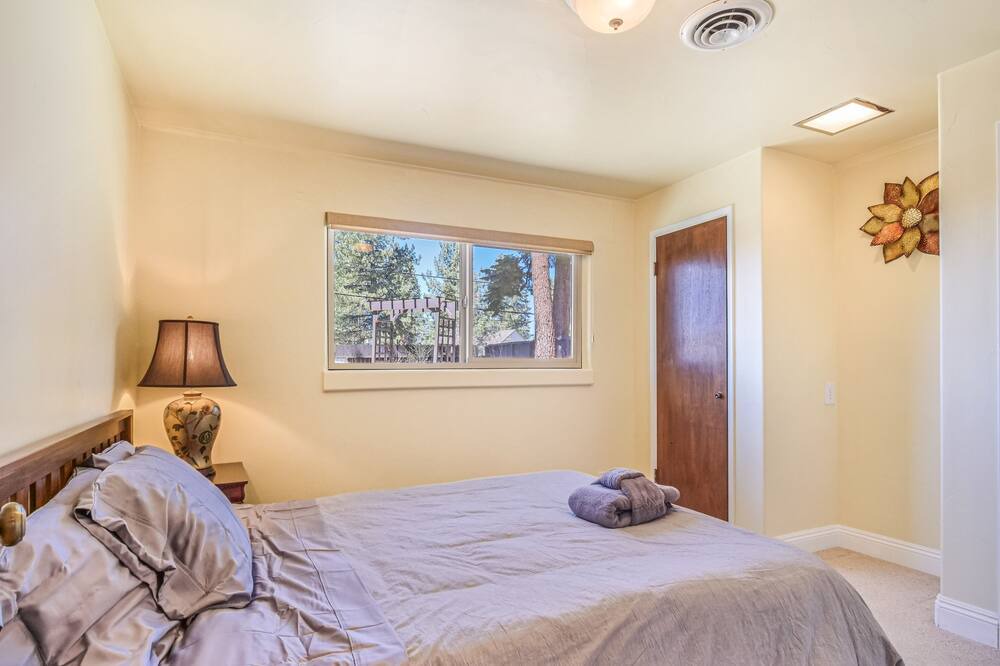 Photo of Bedroom in Lower Kingsbury