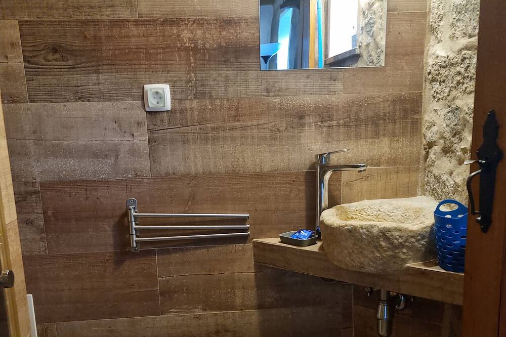 Photo of Bathroom in Barracao