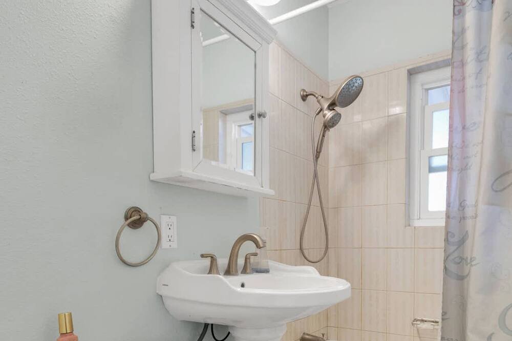 Photo of Bathroom in Monrovia
