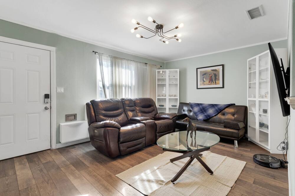 Photo of Livingroom in Monrovia