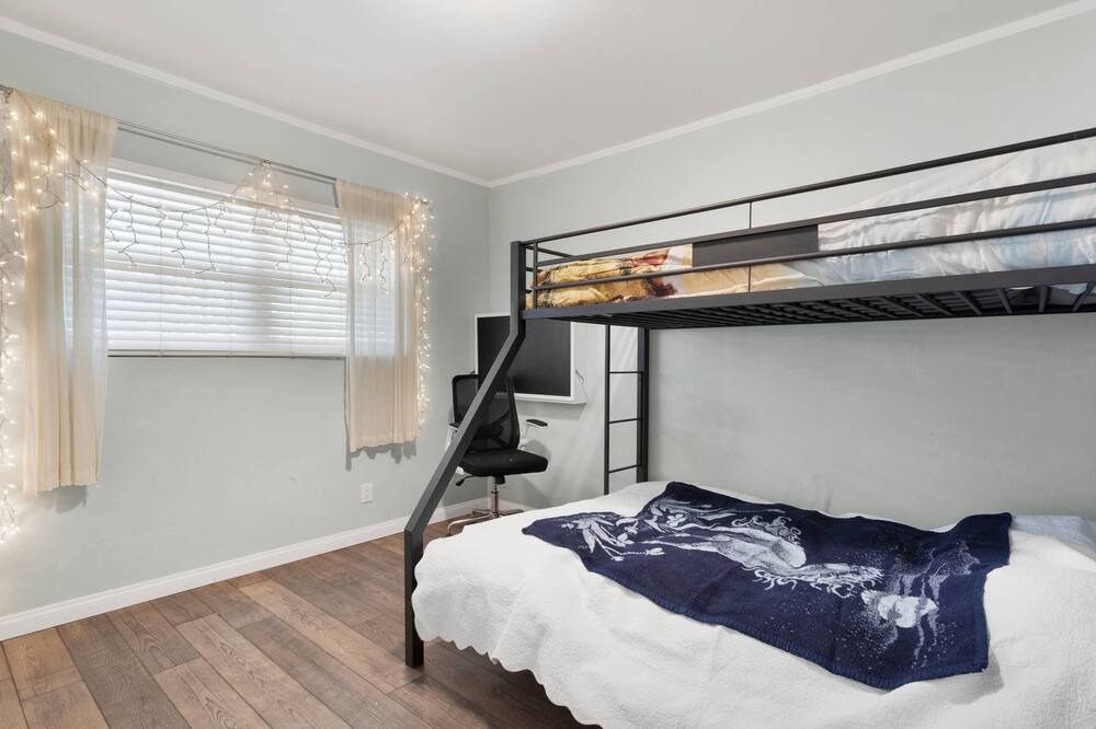 Photo of Bedroom in Monrovia