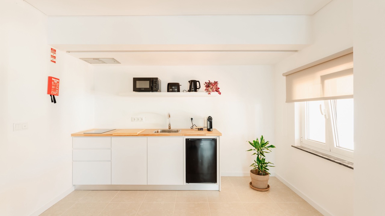 Photo of Others in Avis