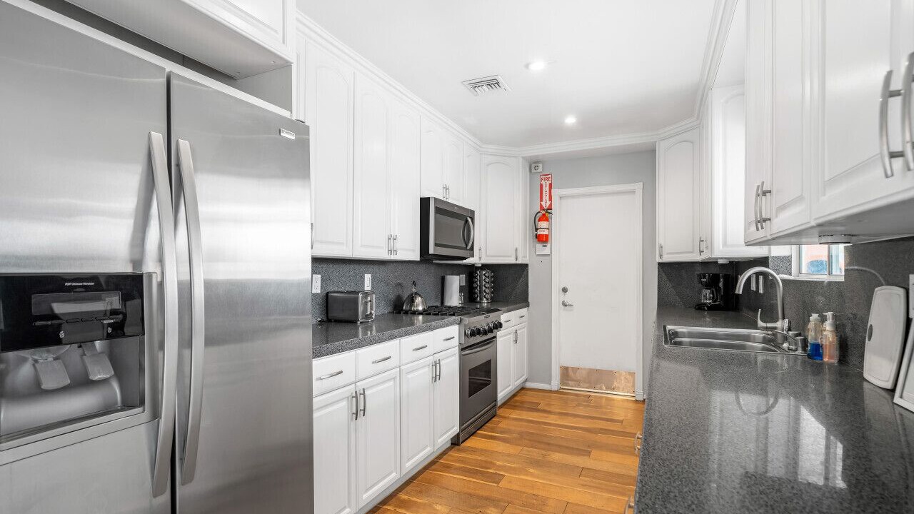 Photo of Kitchen in Racquet Club South