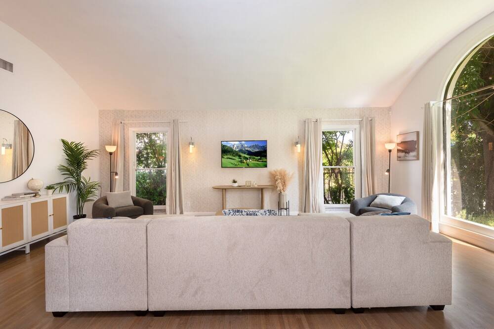 Photo of Livingroom in The Flats
