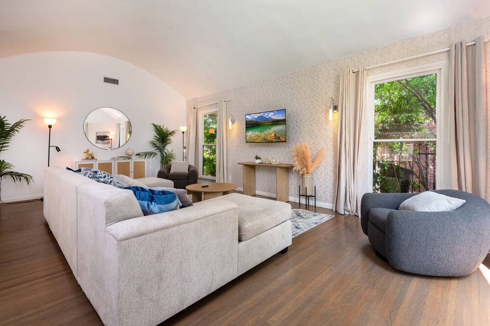 Photo of Livingroom in The Flats