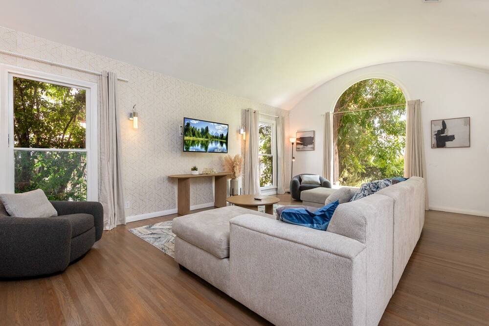 Photo of Livingroom in The Flats