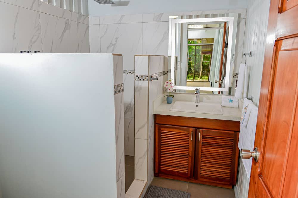 Photo of Bathroom in Curubande