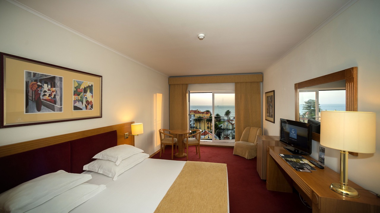 Photo of Bedroom in Estoril