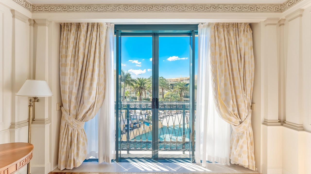 Photo of Bedroom in Main Beach