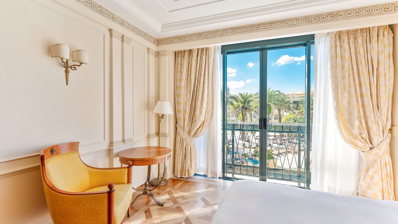 Photo of Bedroom in Main Beach