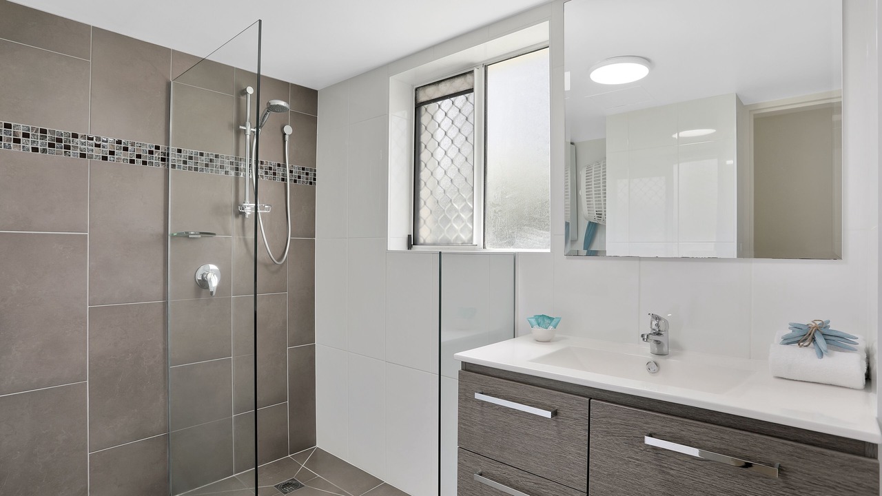 Photo of Bathroom in Main Beach