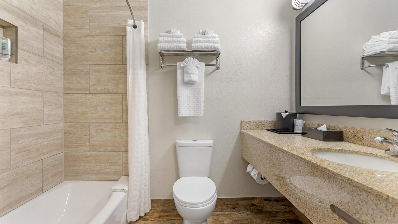 Photo of Bathroom in Kettleman City