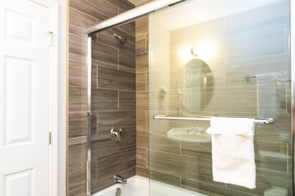 Photo of Bathroom in Northwest San Pedro