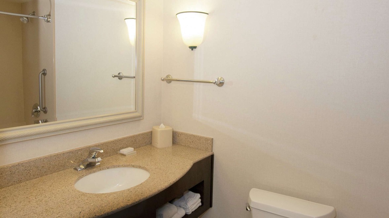 Photo of Bathroom in Magnesia Falls Cove