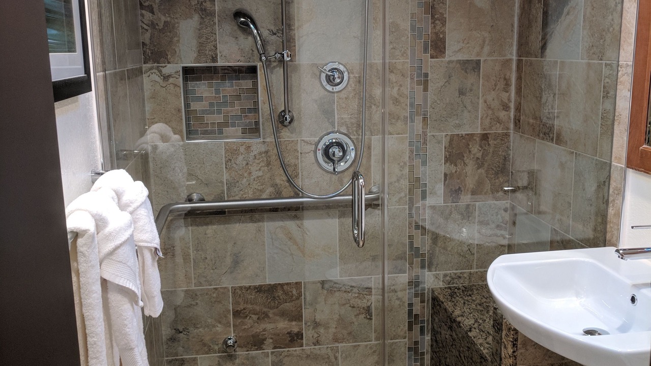Photo of Bathroom in Araby Commons
