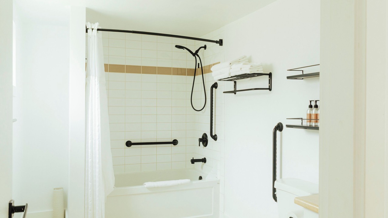 Photo of Bathroom in Ucluelet