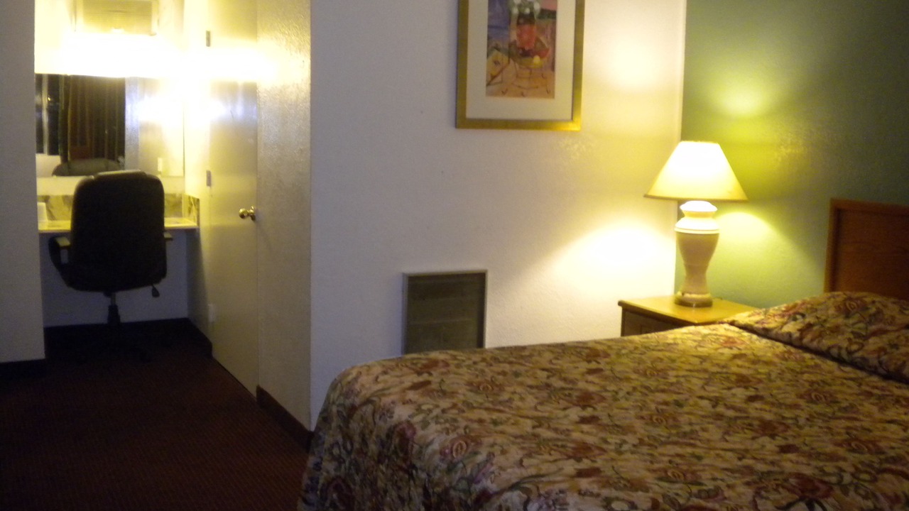 Photo of Bedroom in Wasco