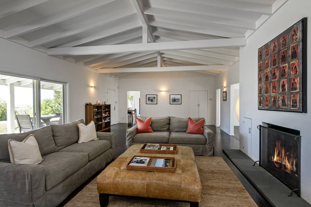Photo of Livingroom in Santa Ynez
