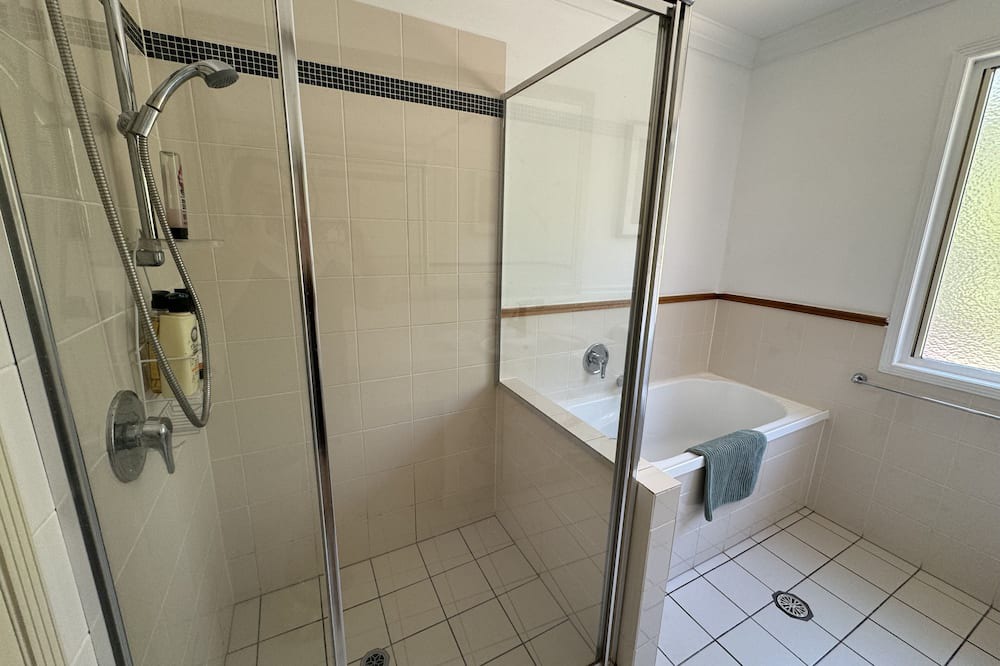 Photo of Bathroom in Coombabah