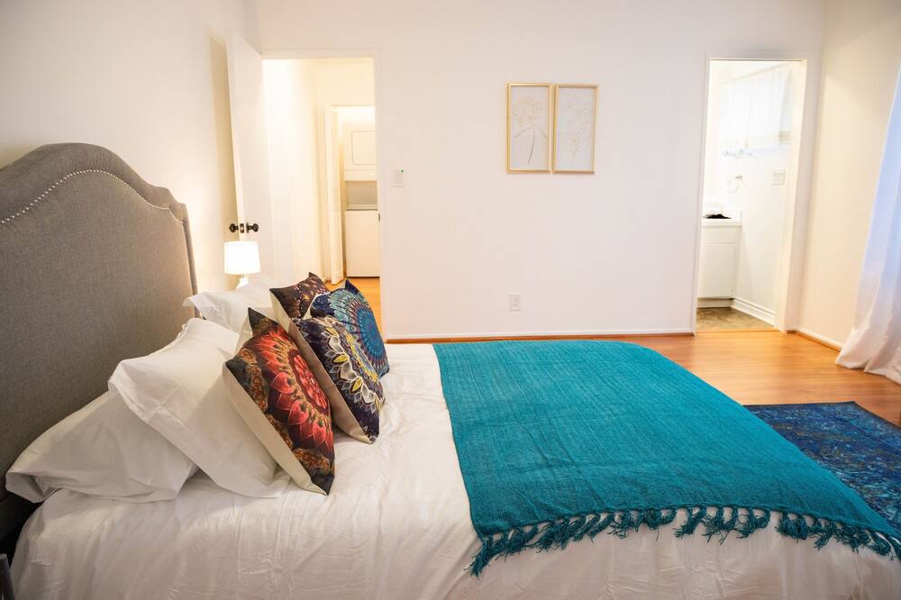 Photo of Bedroom in Downtown