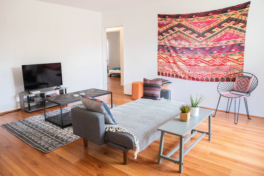 Photo of Livingroom in Downtown