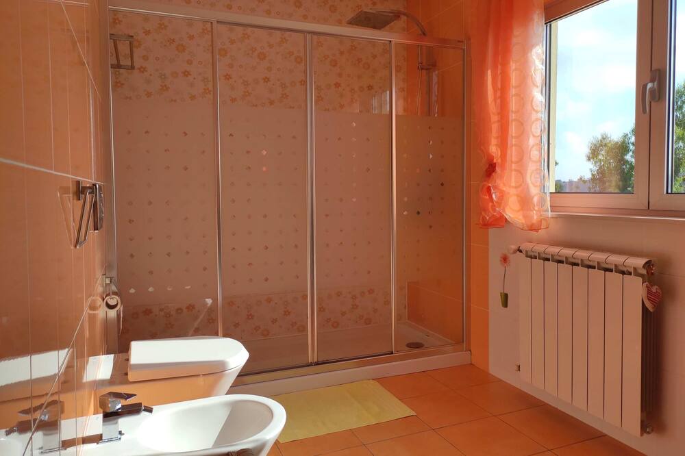 Photo of Bathroom in Vagos