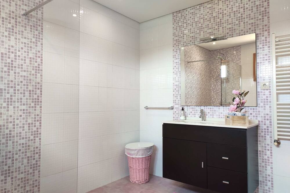 Photo of Bathroom in Vagos