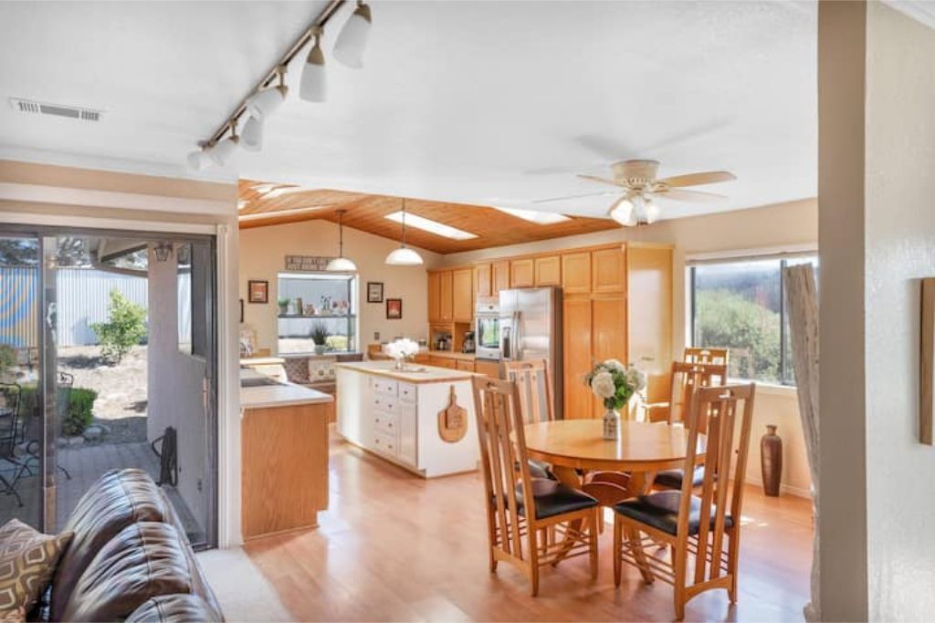 Photo of Kitchen in Callender