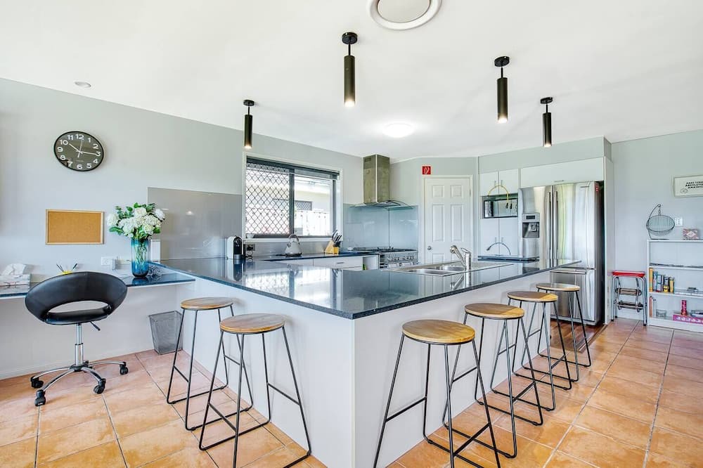 Photo of Kitchen in Oxenford