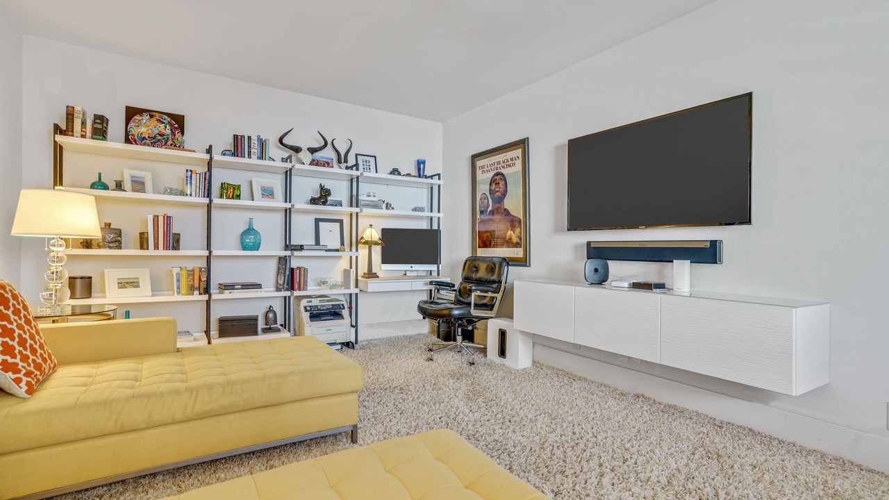 Photo of Livingroom in Deepwell Estates