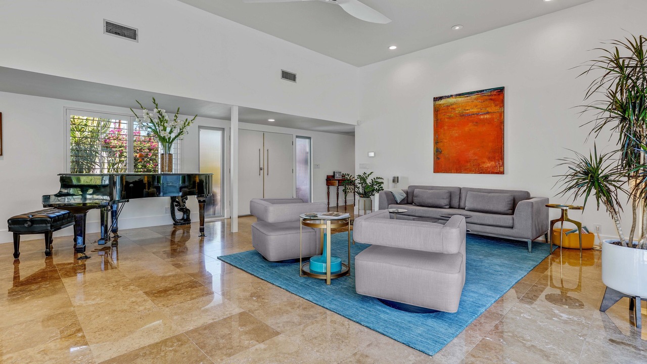 Photo of Livingroom in Deepwell Estates